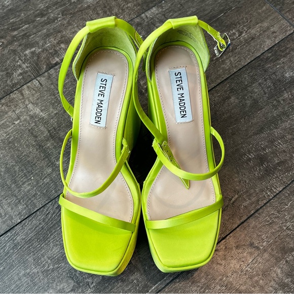 Steve Madden Varia lime green satin platform wedge sandals - Picture 7 of 7